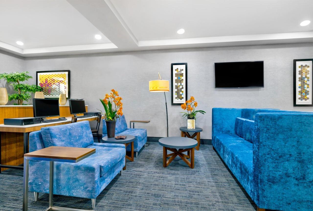 Holiday Inn Express Hotel & Suites Kansas City - Grandview By Ihg Eksteriør billede