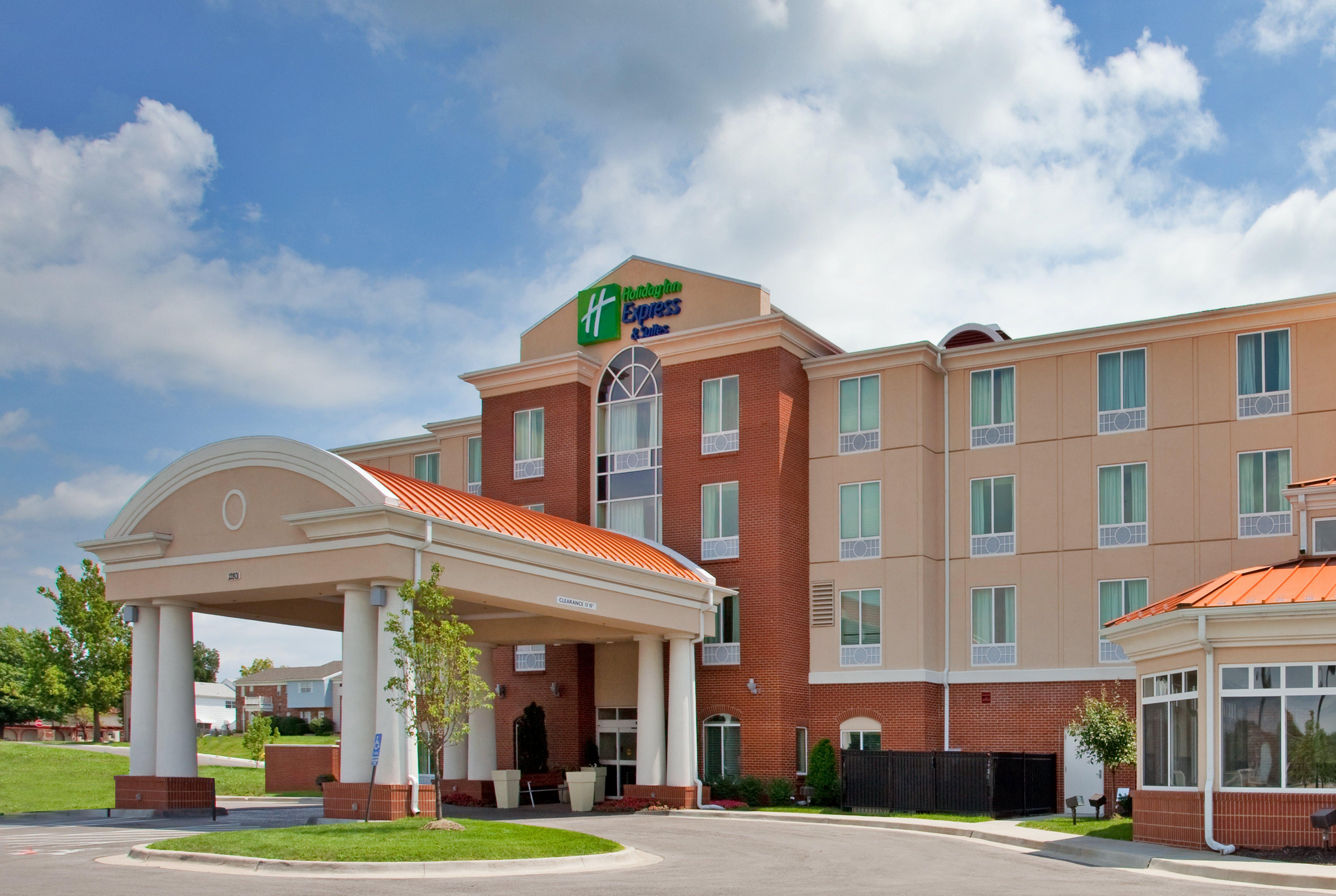 Holiday Inn Express Hotel & Suites Kansas City - Grandview By Ihg Eksteriør billede
