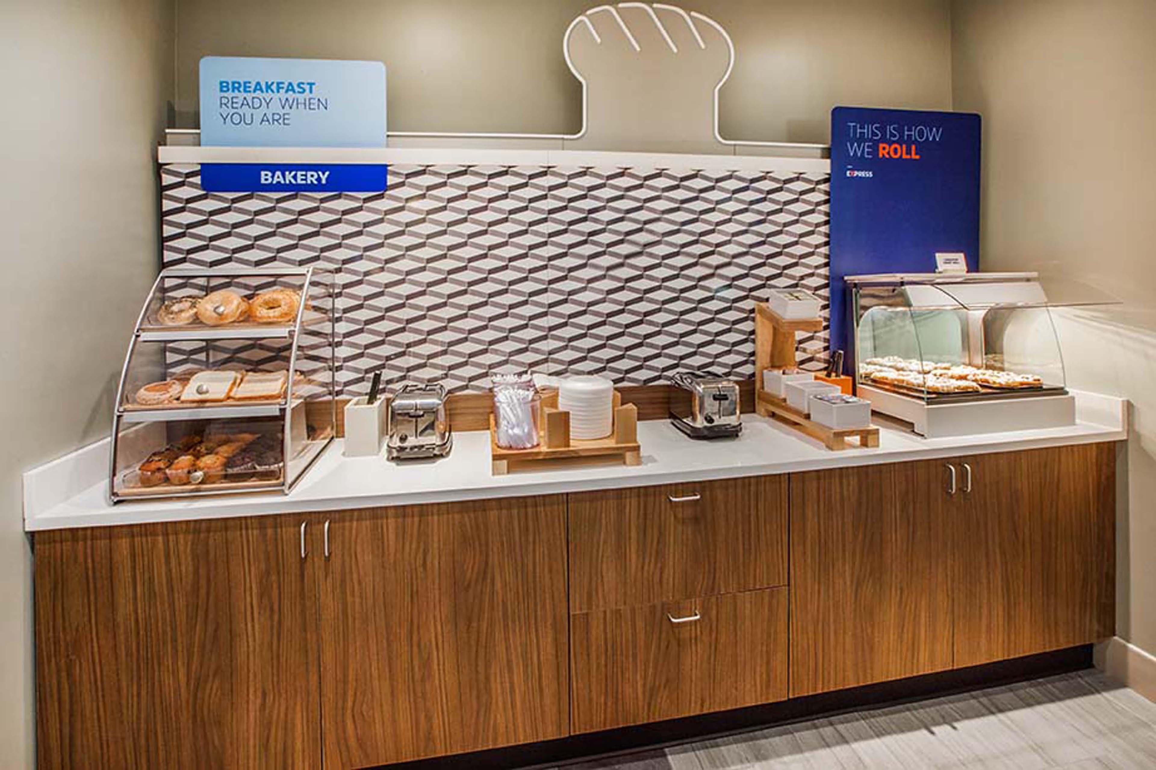 Holiday Inn Express Hotel & Suites Kansas City - Grandview By Ihg Eksteriør billede