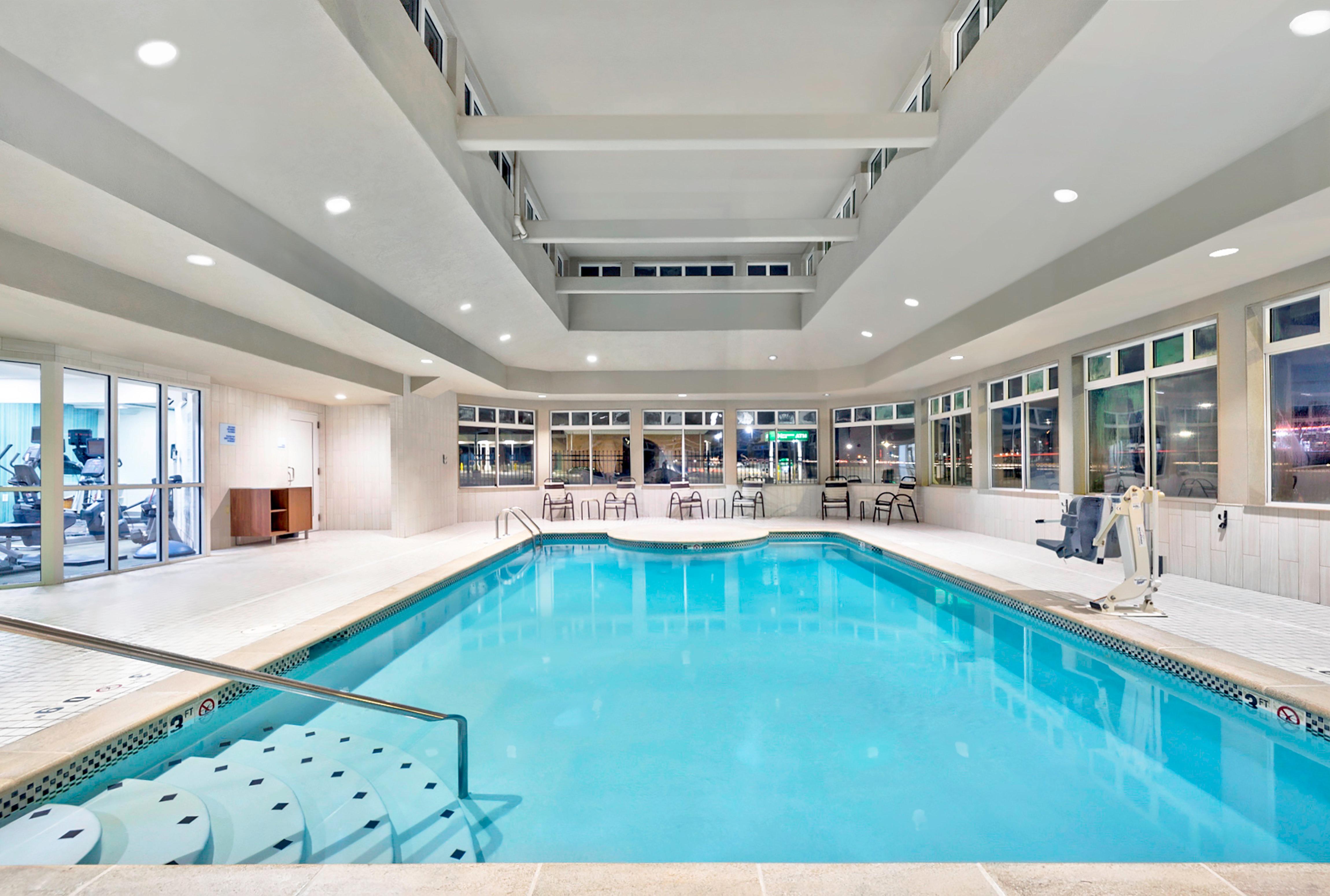 Holiday Inn Express Hotel & Suites Kansas City - Grandview By Ihg Eksteriør billede