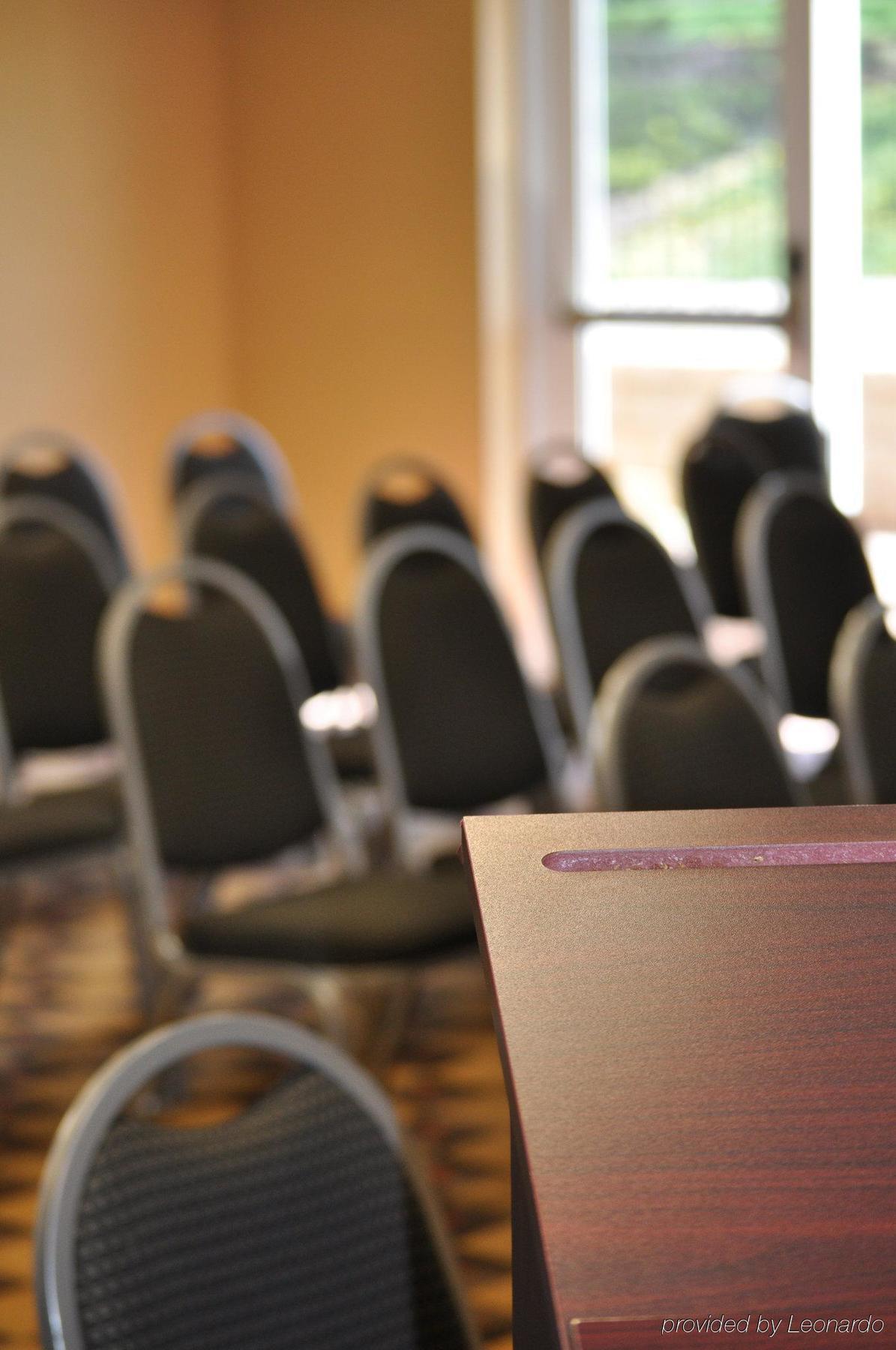 Holiday Inn Express Hotel & Suites Kansas City - Grandview By Ihg Eksteriør billede