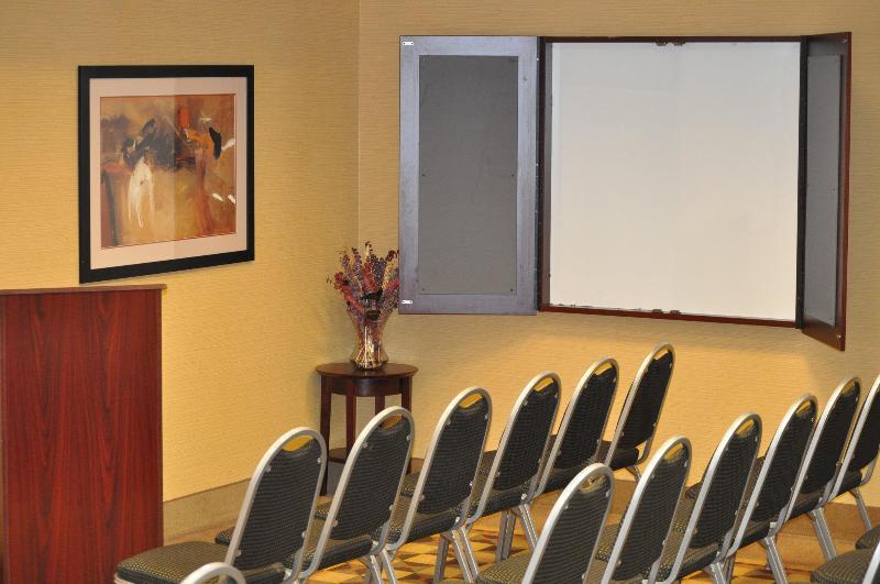 Holiday Inn Express Hotel & Suites Kansas City - Grandview By Ihg Eksteriør billede